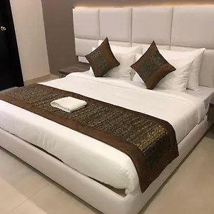 3* Hotel Mavens